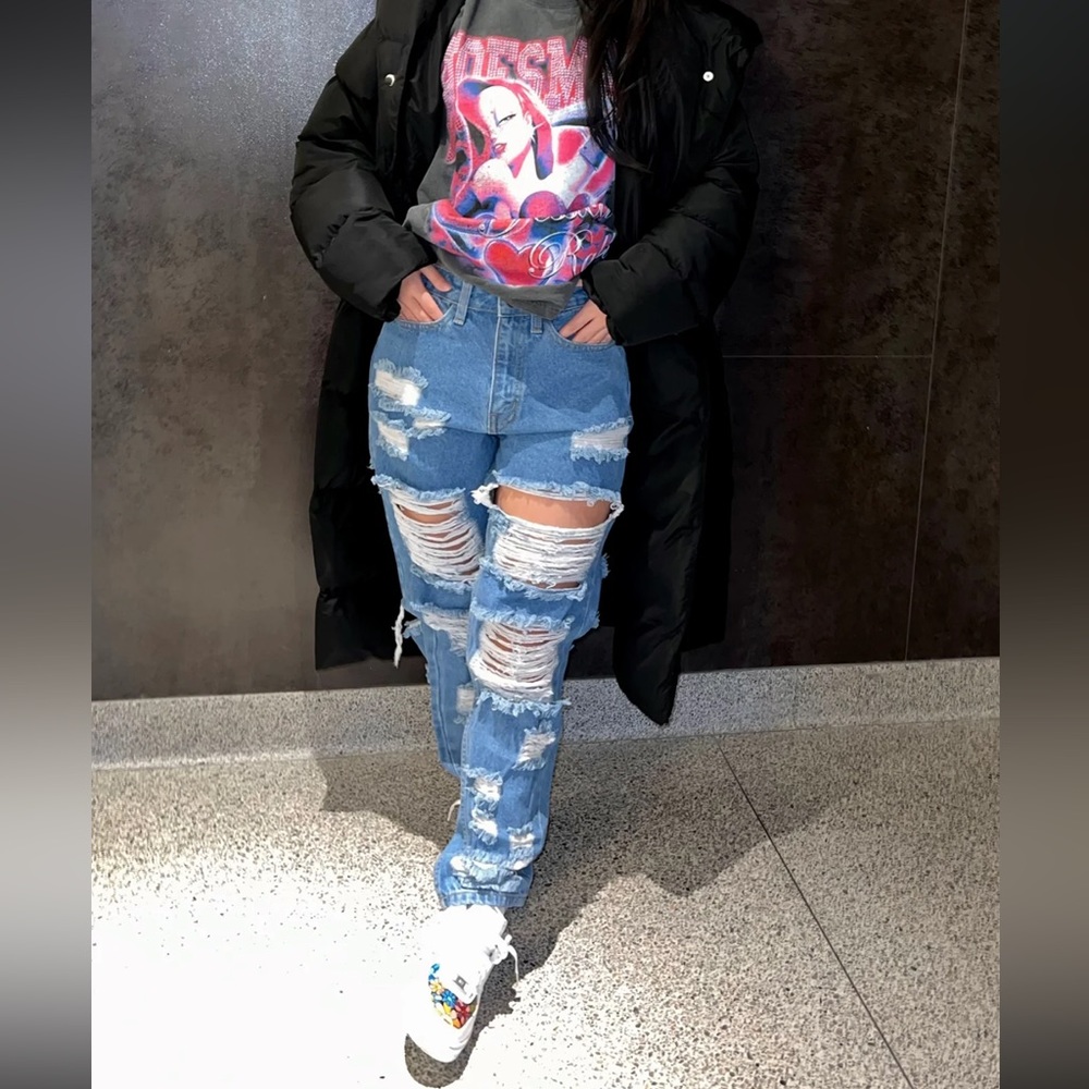 Fashion Nova Get Ready distressed boyfriend jeans